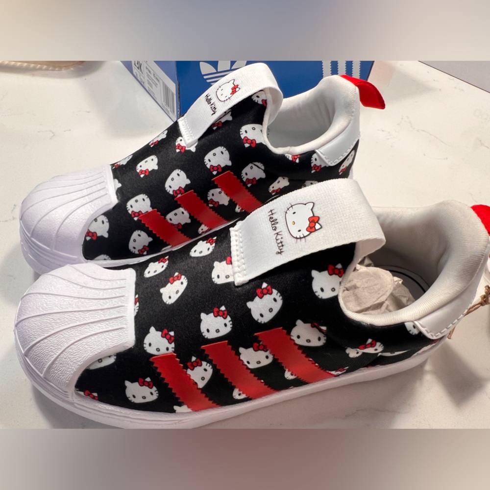 New adidas Superstar 360 C Hello Kitty black big kids sneakers size 1.5 youth